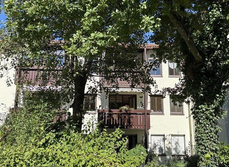 Foto Solide und wertbest�ndig - mit sonnigem Balkon - Gepflegtes WOHNEN N�he Klinikum - 82319 Starnberg
