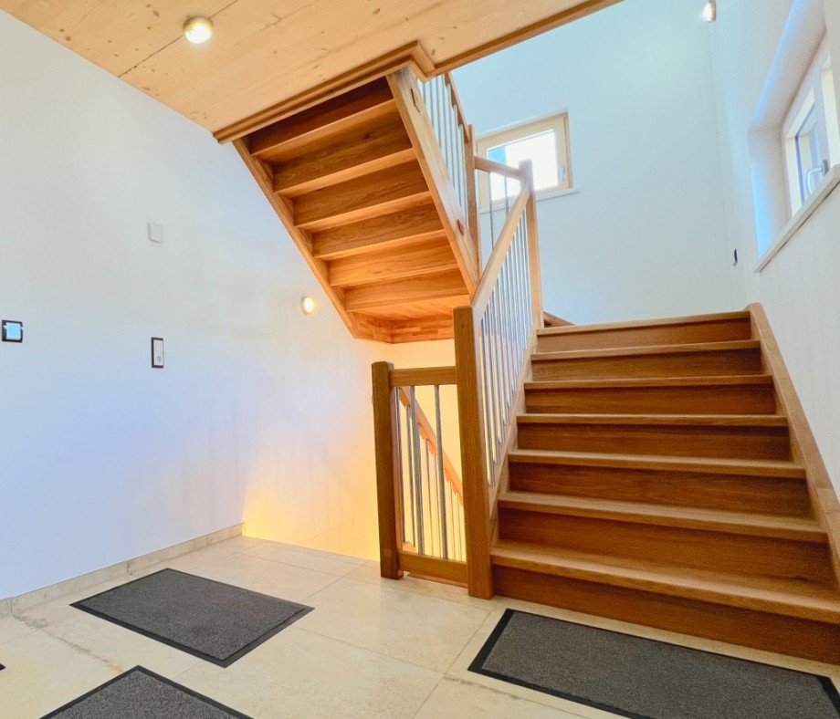 Treppenhaus Zweifamilienhaus Berg-Allmannshausen