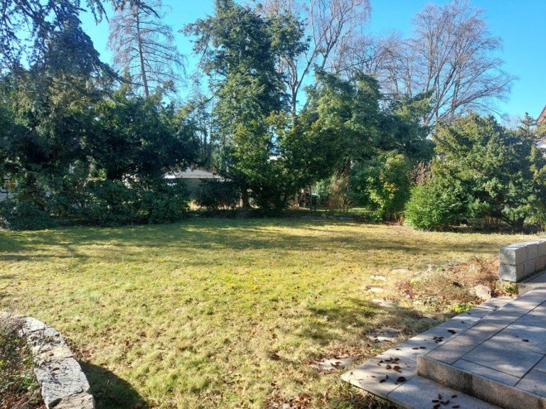 Expose - Bild M�nchen - 10809162000 Grundst�ck Feines Grundst�ck zum Verlieben Erschlossenes TOP-Grundst�ck - 81477 M�nchen - Solln