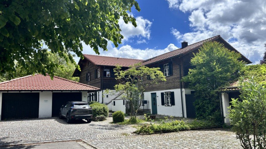 Zufahrt Zweifamilienhaus Tutzing