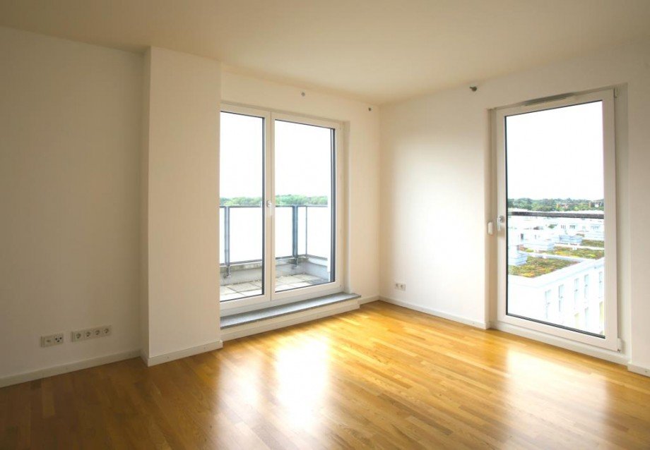 Schlafzimmer mit Zugang zu Westterrasse Wohnung M�nchen