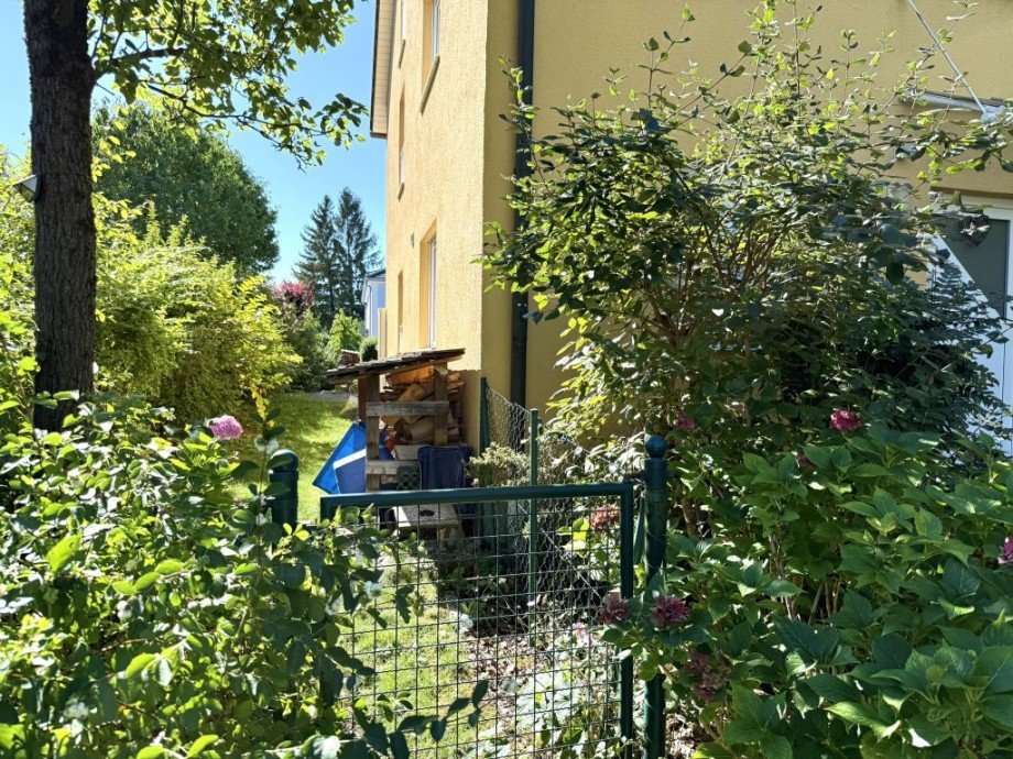 Eingang zum Garten Doppelhaush�lfte M�nchen