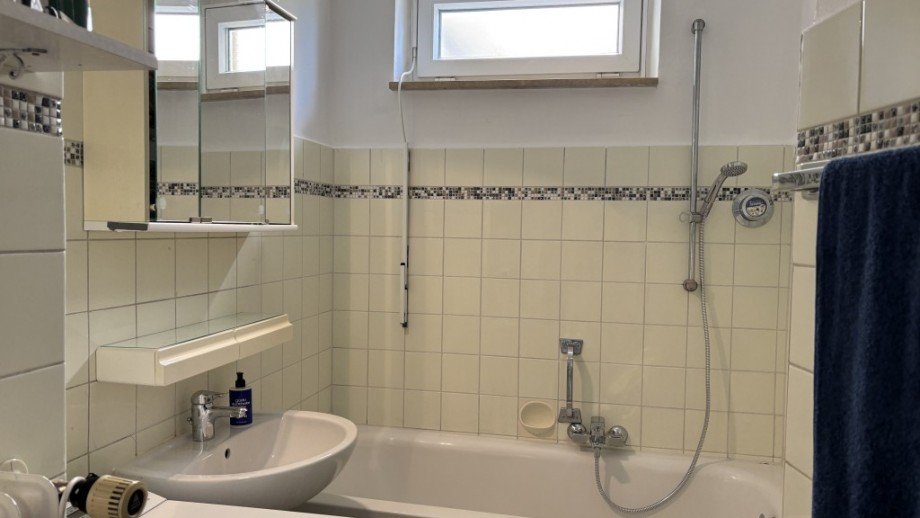 Bad mit Fenster Wohnung Starnberg