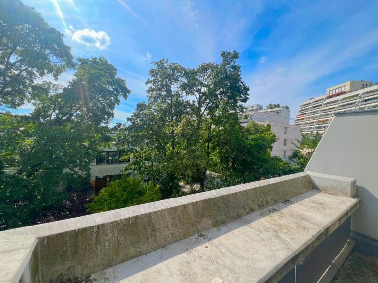 Balkon Ausblick Unten M�nchen - 10809162000 Wohnung Maisonette-Rarit�t im Olympischen Dorf mit zwei West-Balkonen!Ruhige Wohnlage - attraktiv auf zwei Ebenen in 80809 M�nchen