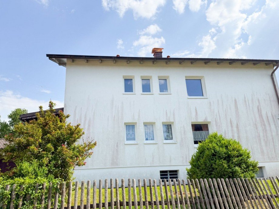 Hausansicht - Frontseite Einfamilienhaus Starnberg Perchting