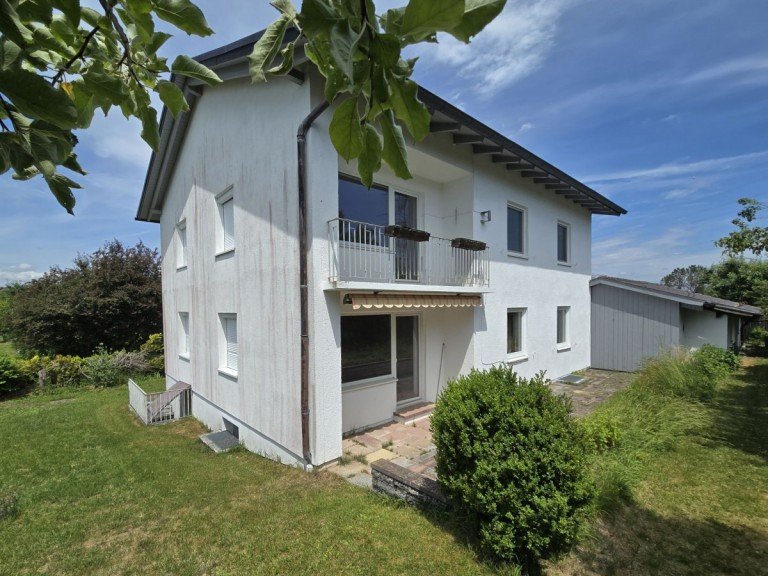 Hausansicht - S�dwest Starnberg Perchting Einfamilienhaus Sonniges Grundst�ck mit Altbestand 1-2 Familienhaus in 82319 Starnberg Perchting