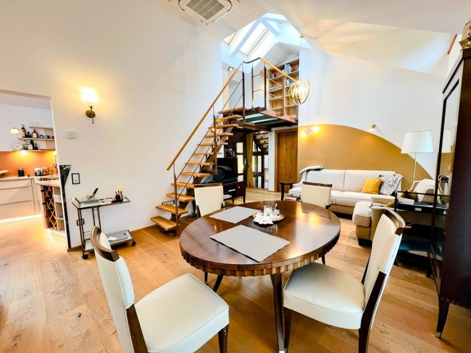 Wohnraum 2 Zweifamilienhaus Berg-Allmannshausen