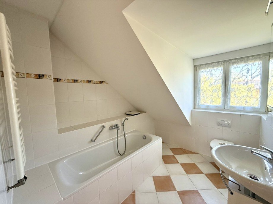 Badezimmer-DG Doppelhaush�lfte M�nchen