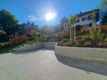 Terrasse Komfortables WOHNEN mit gro�en Terrassen und Weitblick
- Neuwertig und barrierefrei mit Lift